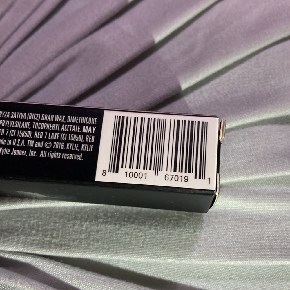 Kylie Jenner lipstickš©µš NEW!! - Picture 3 of 4
